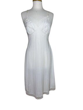 Vintage 70s Munsingwear White Satin Chemise Slip w/ White Lace Accents, Size 36